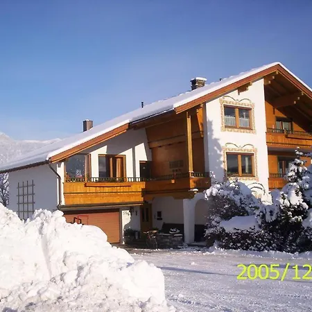 Haus Hager Bed & Breakfast Schlitters