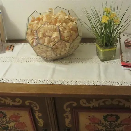 Bed & Breakfast Haus Hager *