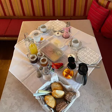 Haus Hager Bed and breakfast 3*