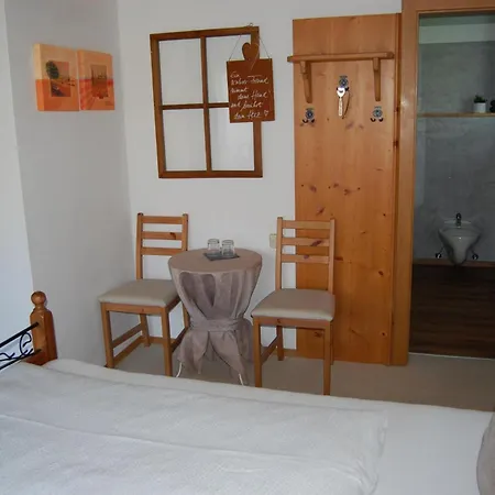 Bed & Breakfast Haus Hager Schlitters