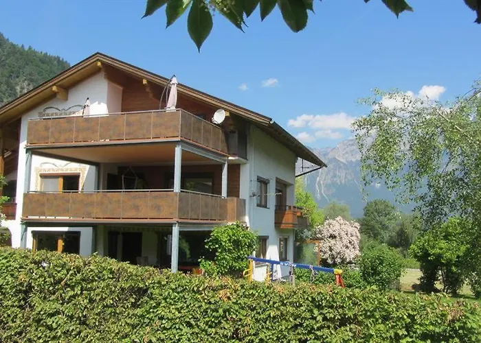 Haus Hager Bed & Breakfast 3*