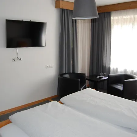 Bed & Breakfast Haus Hager Schlitters