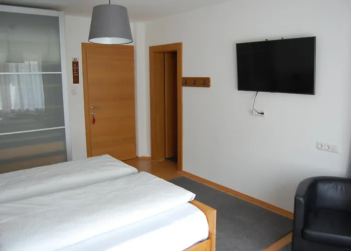 Haus Hager Bed & Breakfast 3*