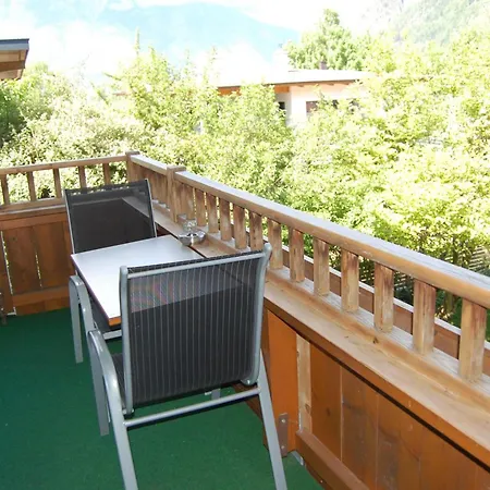 לינה וארוחת בוקר Haus Hager