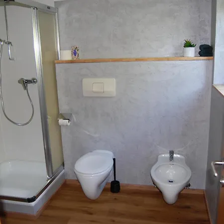 לינה וארוחת בוקר Haus Hager 3*