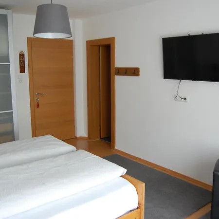 Haus Hager فندق مبيت وإفطار 3*