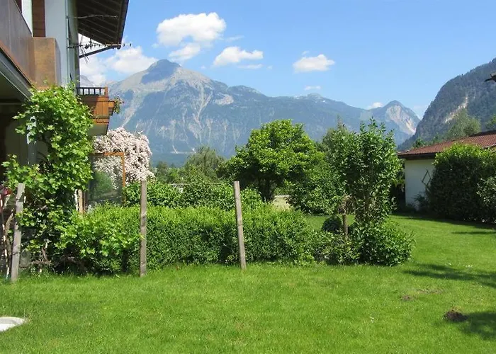 Bed & Breakfast Haus Hager Schlitters